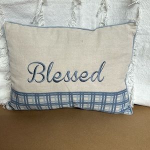 Decorative pillow